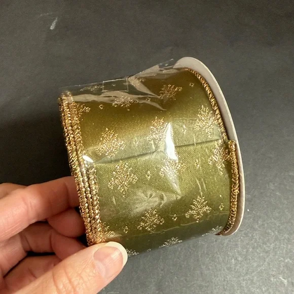 Bundle Of 8 New Decorative Fall / Holiday Wired Ribbon. Size 2.5” 10 Yards - Picture 5 of 8